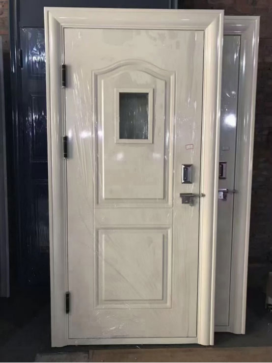 和田县学校教室门