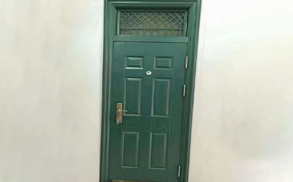 和田县学校教室门