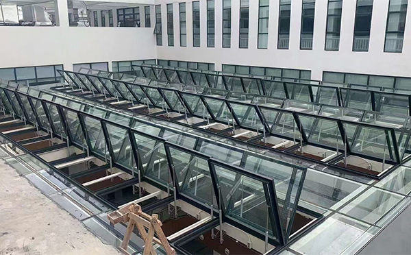 百安科技有限公司近期和田县排烟窗项目案例分享