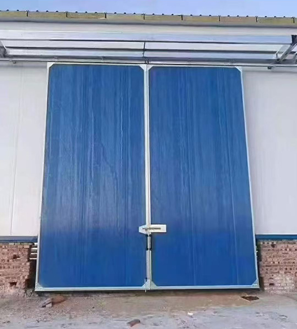 和田县工业门在大型仓储物流通道中的应用实例